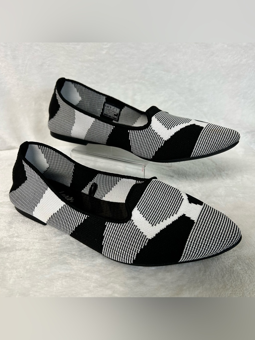 Skechers Women's Shoes Size 7 Black White Cleo Sherlock Engineered Knit Loafer